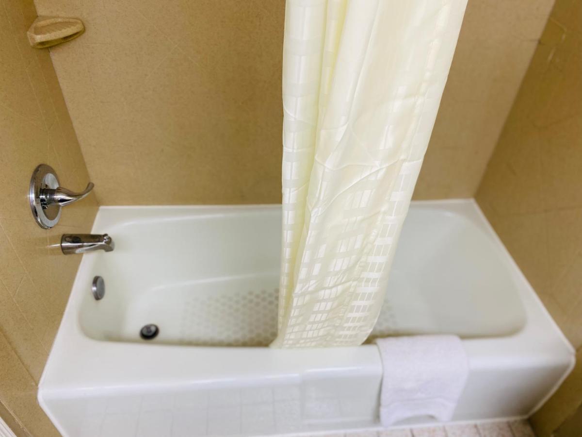 Super 8 By Wyndham New Iberia Motel Екстериор снимка